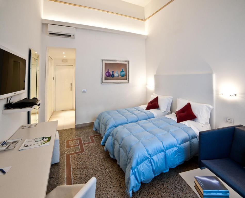 לינה וארוחת בוקר רג'יו די קאלאבריה Town House Cavour חדר תמונה