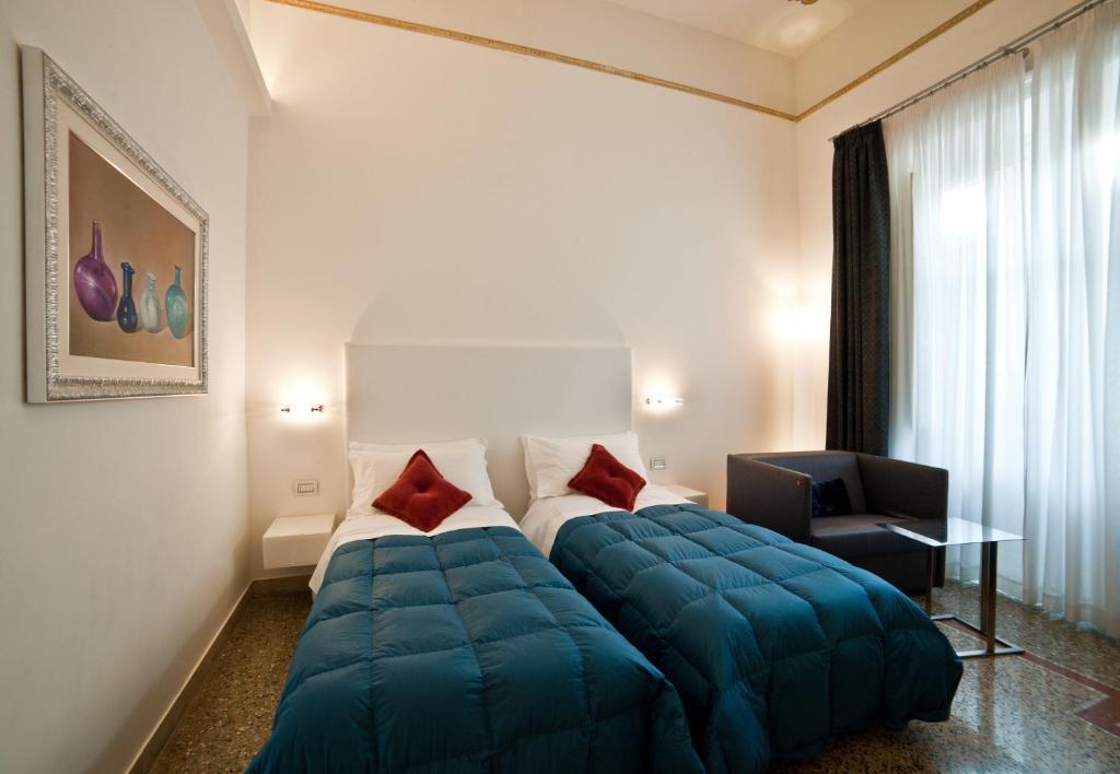 לינה וארוחת בוקר רג'יו די קאלאבריה Town House Cavour חדר תמונה