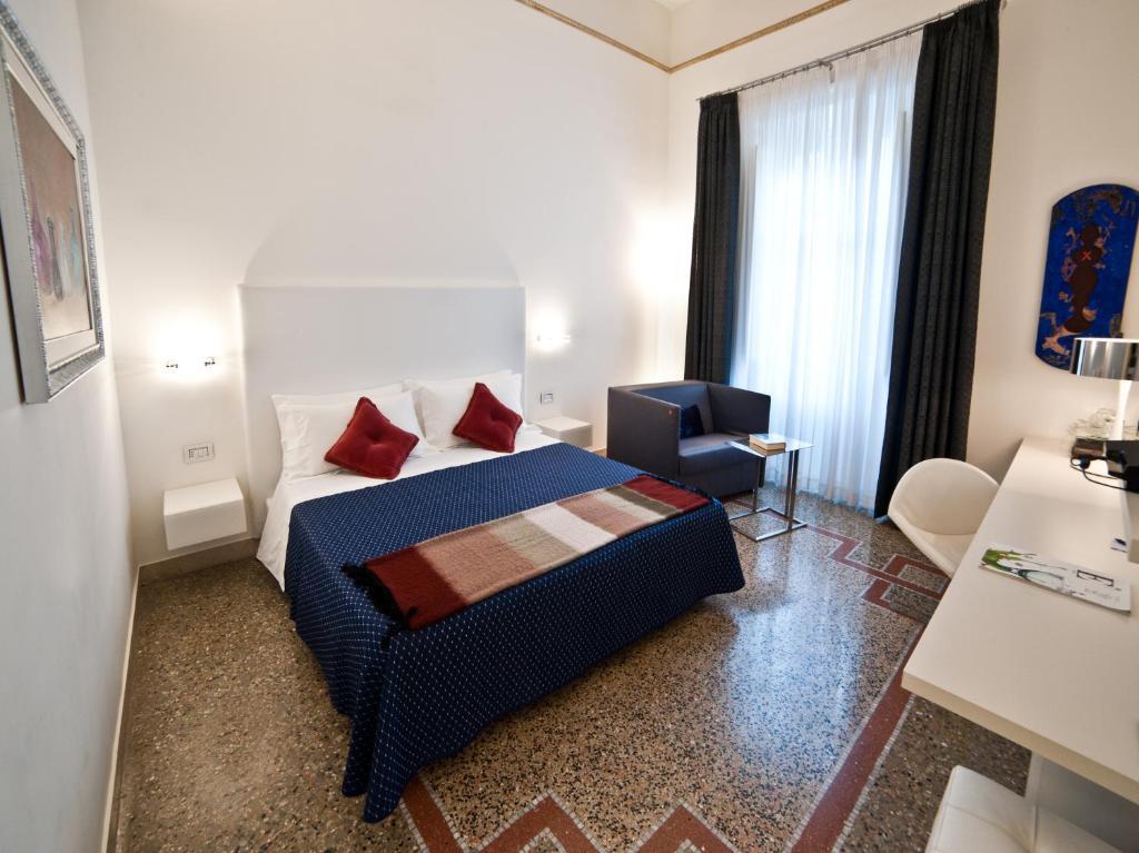 לינה וארוחת בוקר רג'יו די קאלאבריה Town House Cavour חדר תמונה