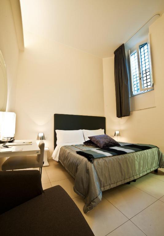 לינה וארוחת בוקר רג'יו די קאלאבריה Town House Cavour חדר תמונה
