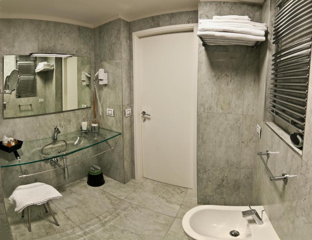 לינה וארוחת בוקר רג'יו די קאלאבריה Town House Cavour חדר תמונה