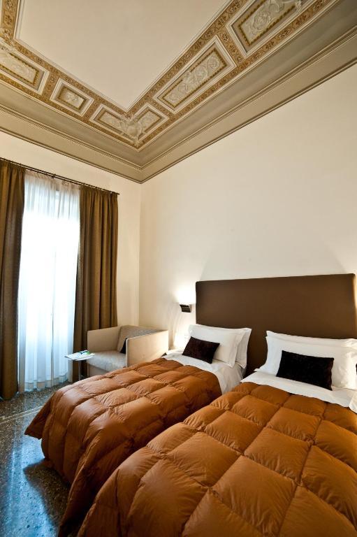 לינה וארוחת בוקר רג'יו די קאלאבריה Town House Cavour חדר תמונה