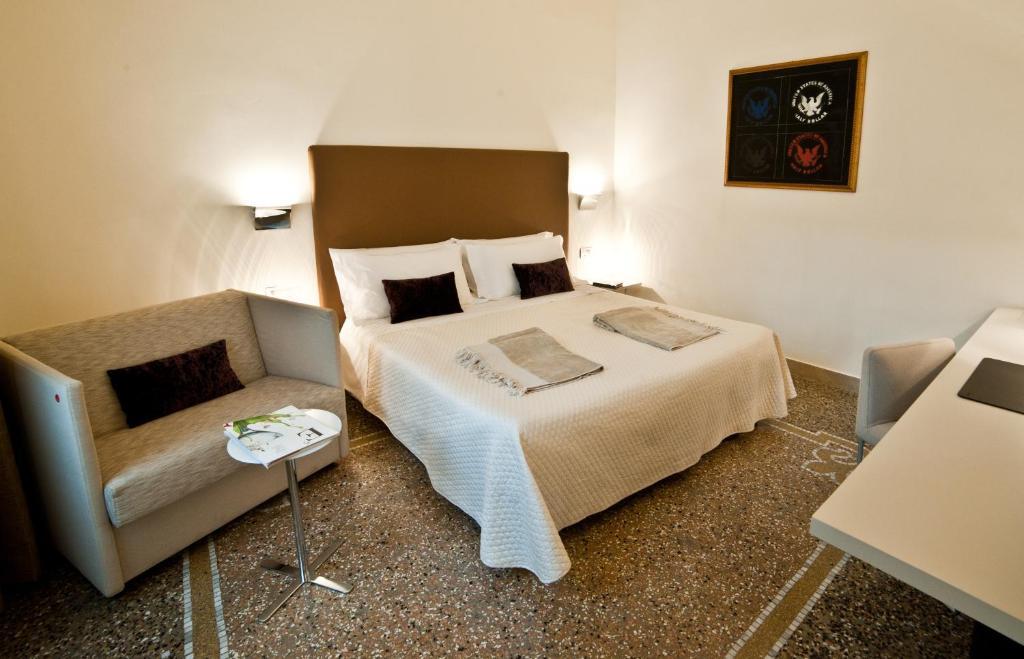 לינה וארוחת בוקר רג'יו די קאלאבריה Town House Cavour חדר תמונה